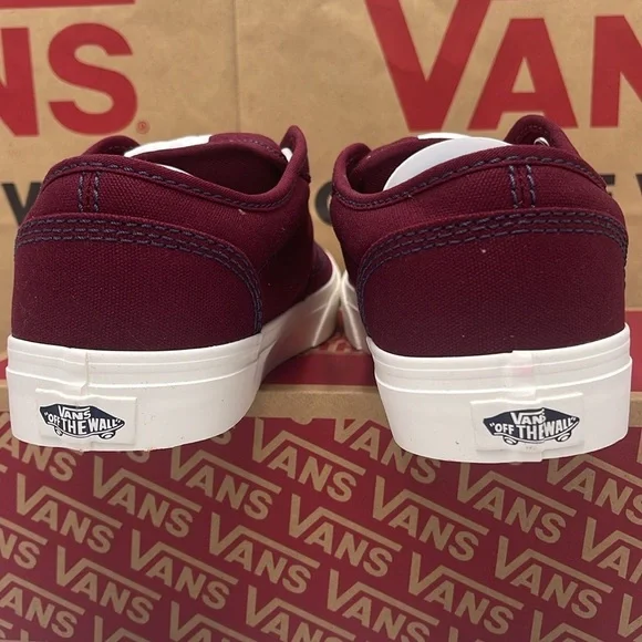 Vans Men's Burgundy Canvas Sneakers Atwood
Outdoor Port Rovale
VN000CX84QU - Picture 13 of 16